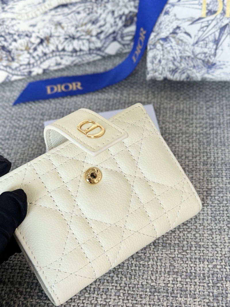 D10r wallets 4081-0687