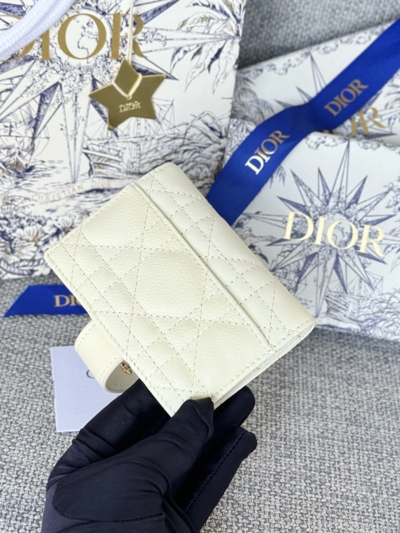 D10r wallets 4081-0687