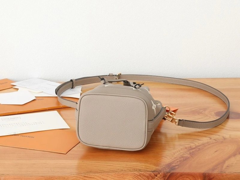 LV Bucket Bags 4081-0895
