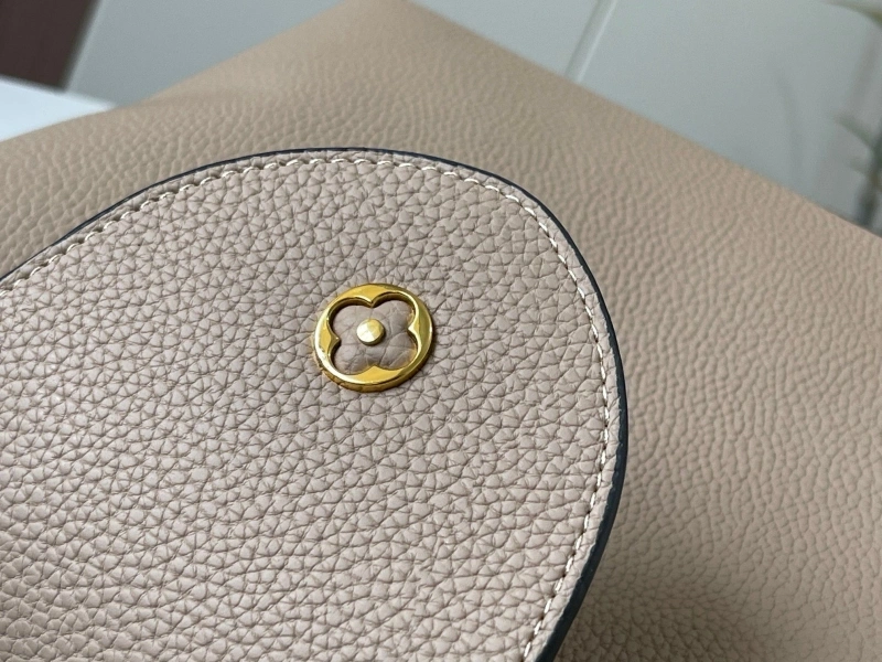 LV Capucines Bags 4081B-0392