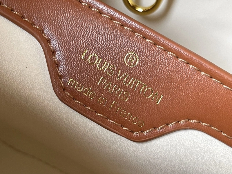 LV Capucines Bags 4081B-0432