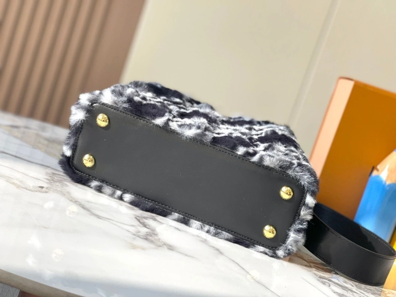LV Capucines Bags 4081B-0445