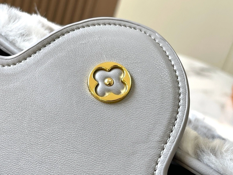LV Capucines Bags 4081B-0447
