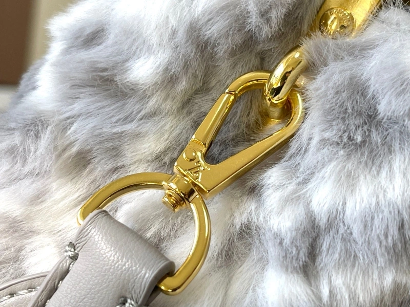 LV Capucines Bags 4081B-0448