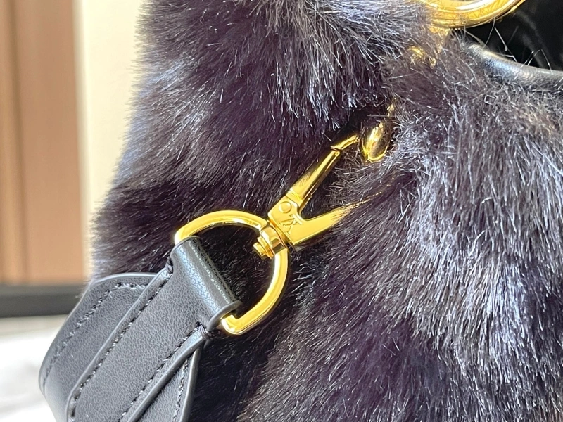 LV Capucines Bags 4081B-0456