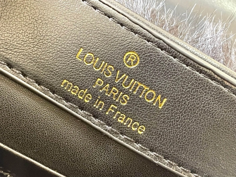 LV Capucines Bags 4081B-0456