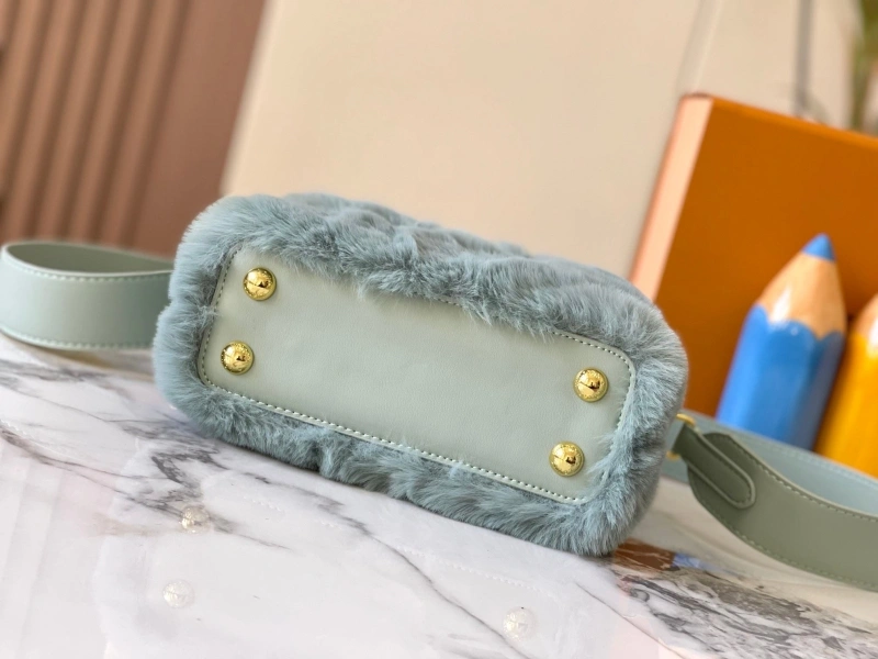 LV Capucines Bags 4081B-0460