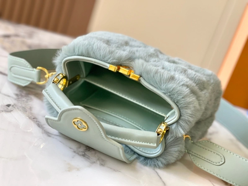 LV Capucines Bags 4081B-0460