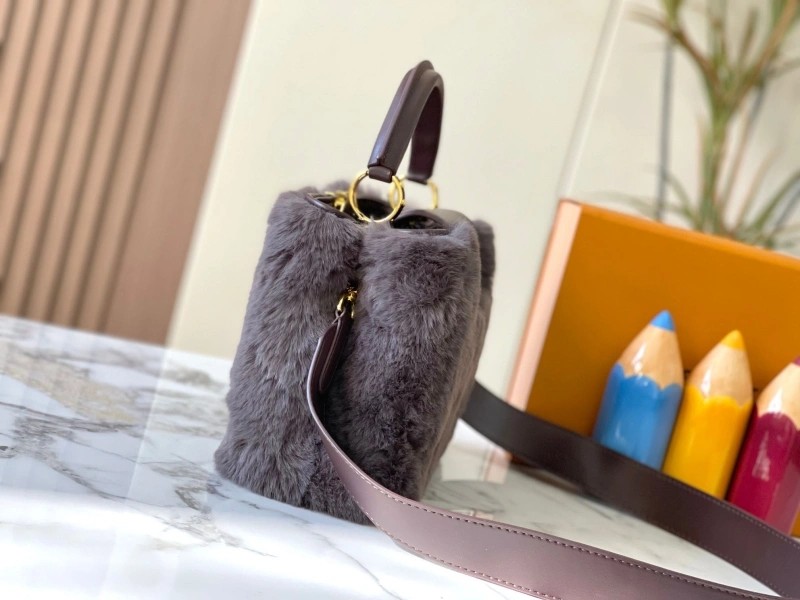 LV Capucines Bags 4081B-0461