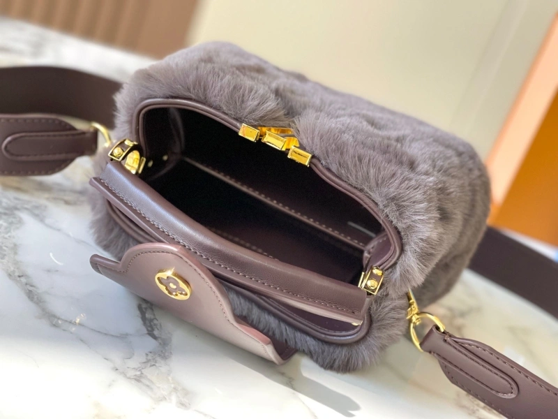 LV Capucines Bags 4081B-0462