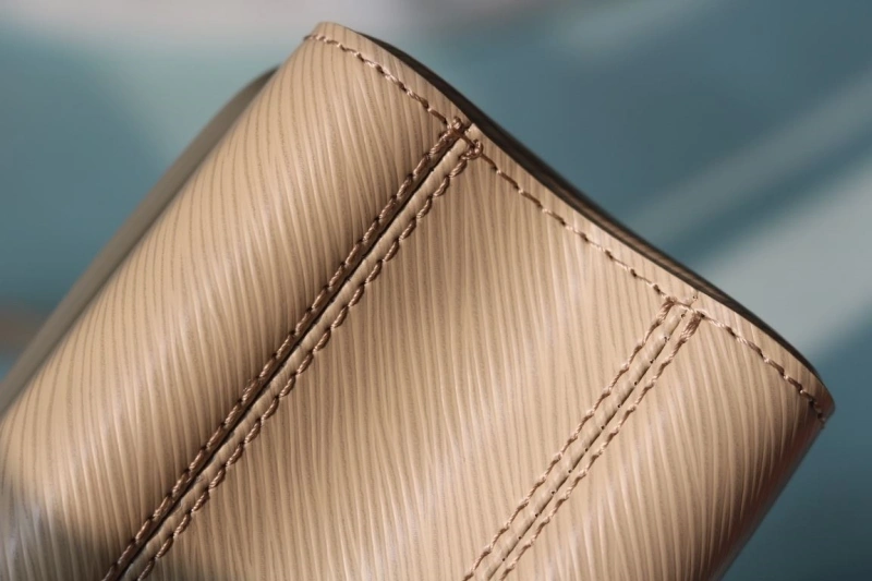 lv twist De*1m bags 4081b-0956