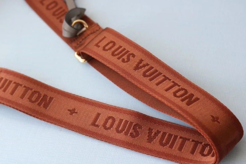 lv twist De*1m bags 4081b-0976