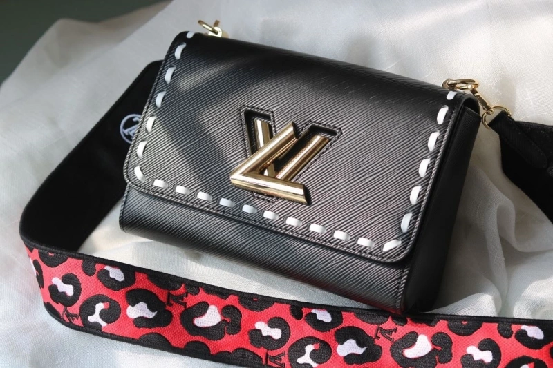 lv twist De*1m bags 4081b-1005
