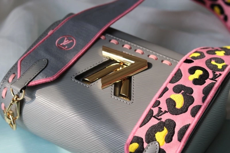 lv twist De*1m bags 4081b-1006