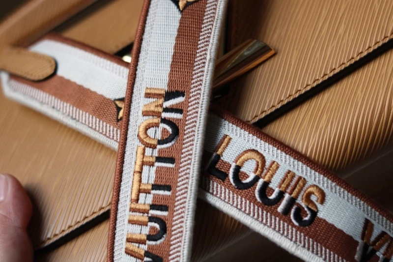 lv twist De*1m bags 4081b-1011