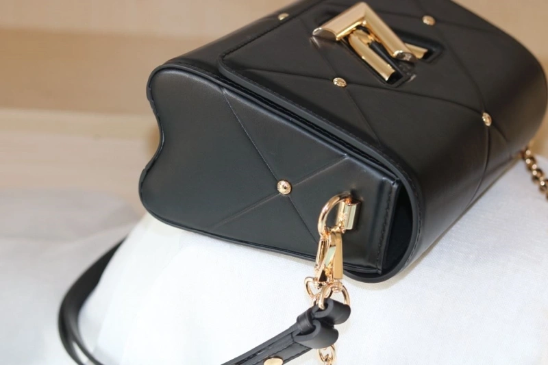 lv twist De*1m bags 4081b-1023