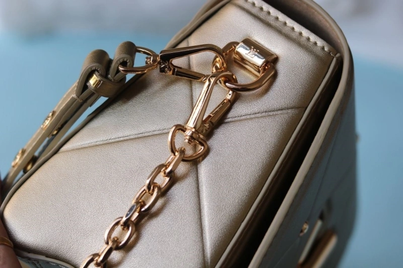 lv twist De*1m bags 4081b-1024