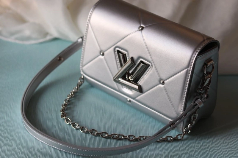 lv twist De*1m bags 4081b-1025