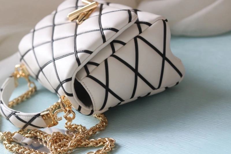 lv twist De*1m bags 4081b-1038