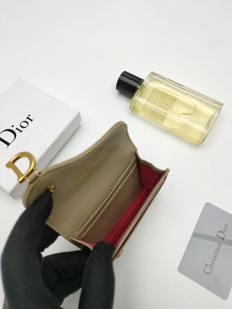 D10r wallet 4081b-1082