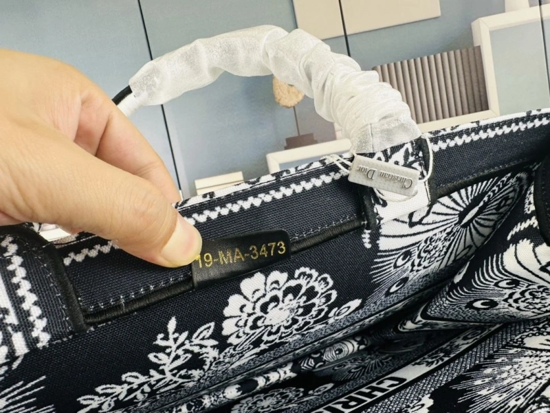 D10r shopping bags 4081b-1600