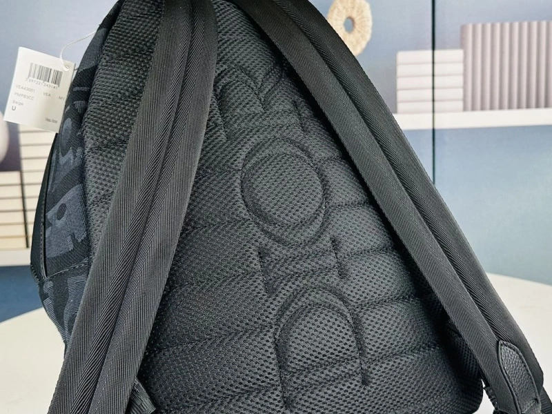 D10r backpacks 4081b-1680