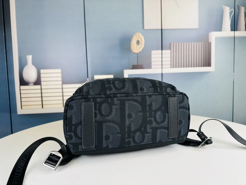 D10r backpacks 4081b-1680