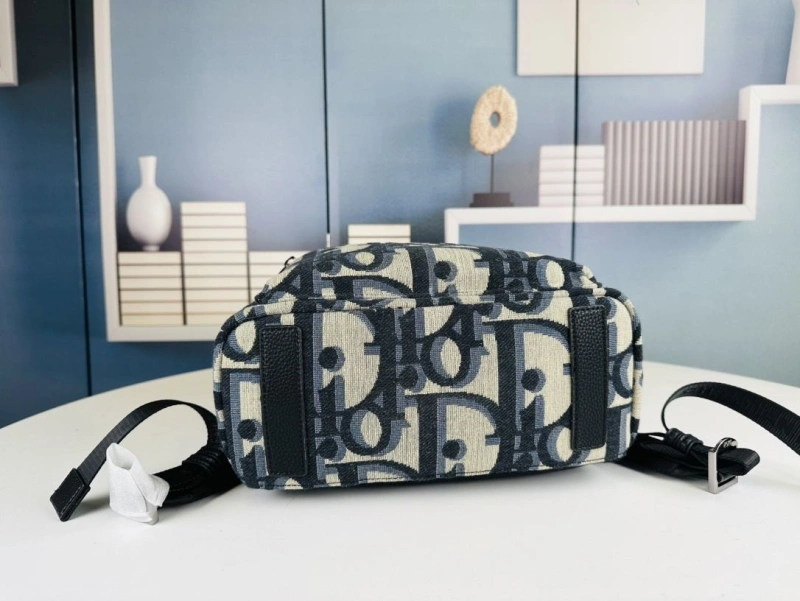 D10r backpacks 4081b-1681
