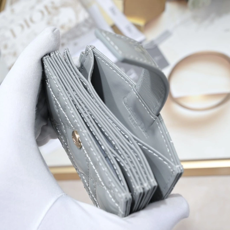 D10r wallet 4081b-1968