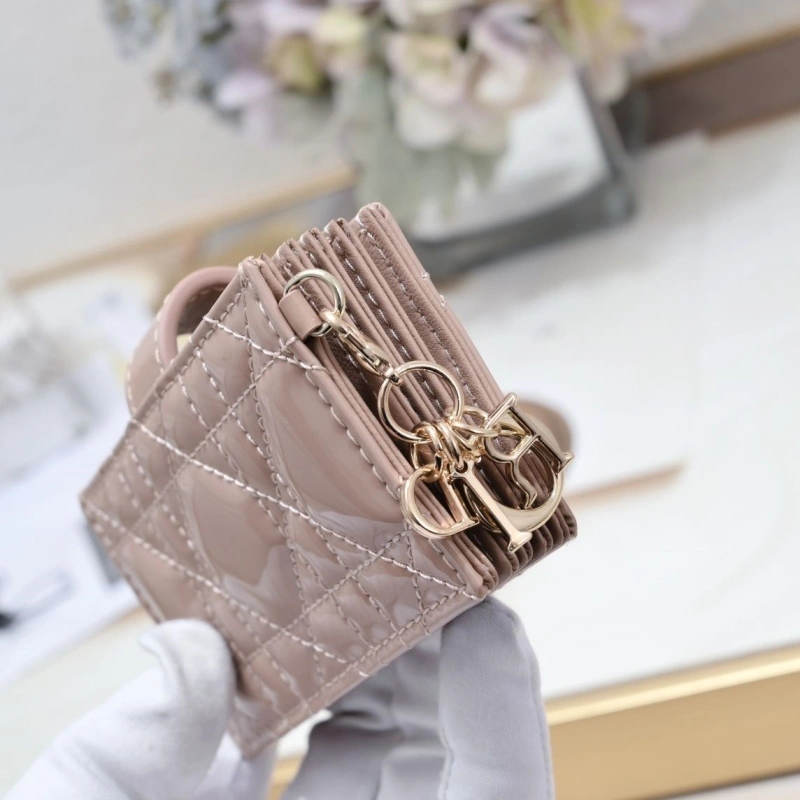 D10r wallet 4081b-1969