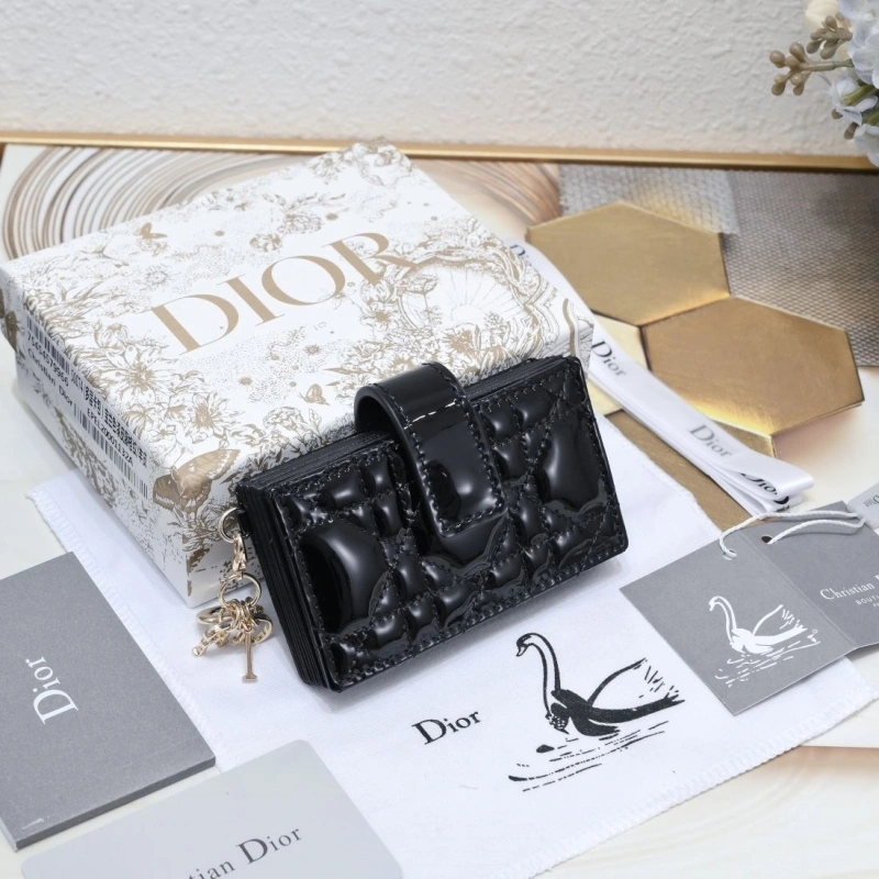 D10r wallet 4081b-1972