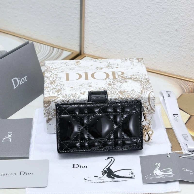 D10r wallet 4081b-1972