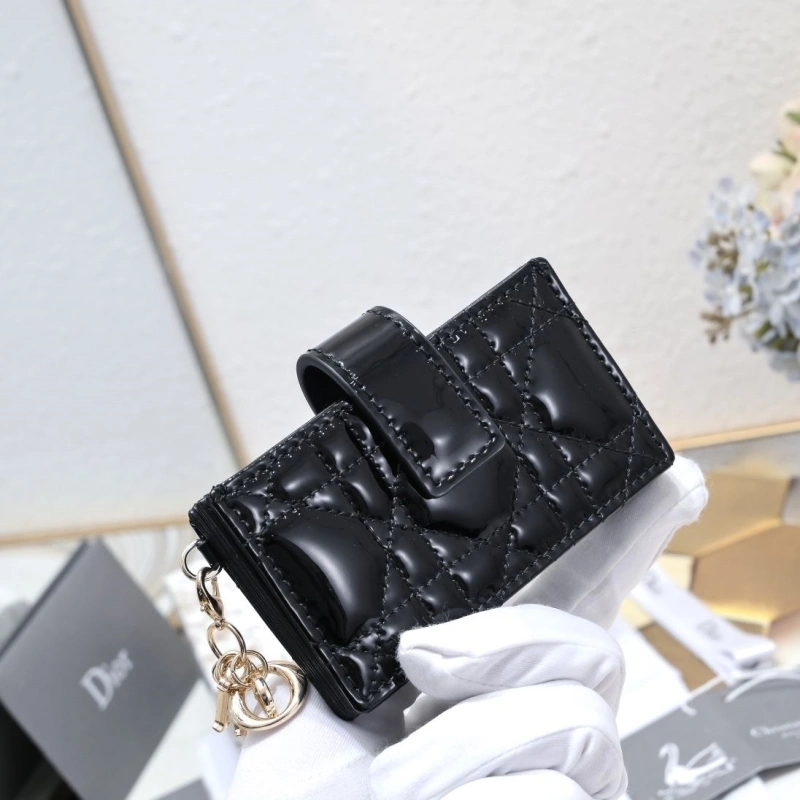 D10r wallet 4081b-1972