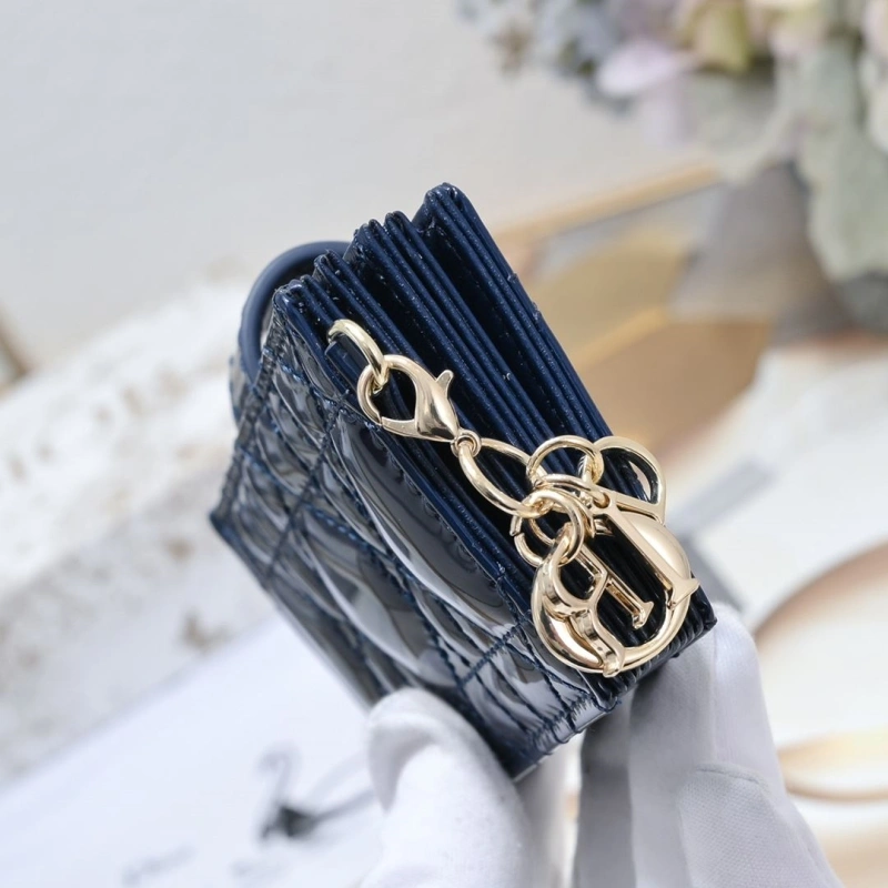 D10r wallet 4081b-1973