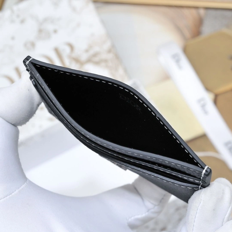 D10r wallet 4081b-1977