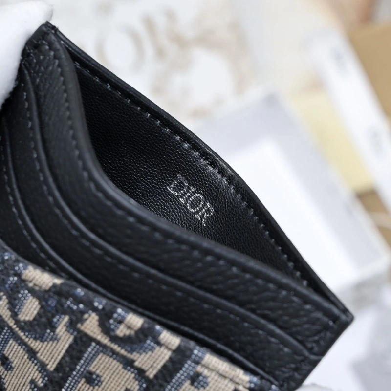 D10r wallet 4081b-1979
