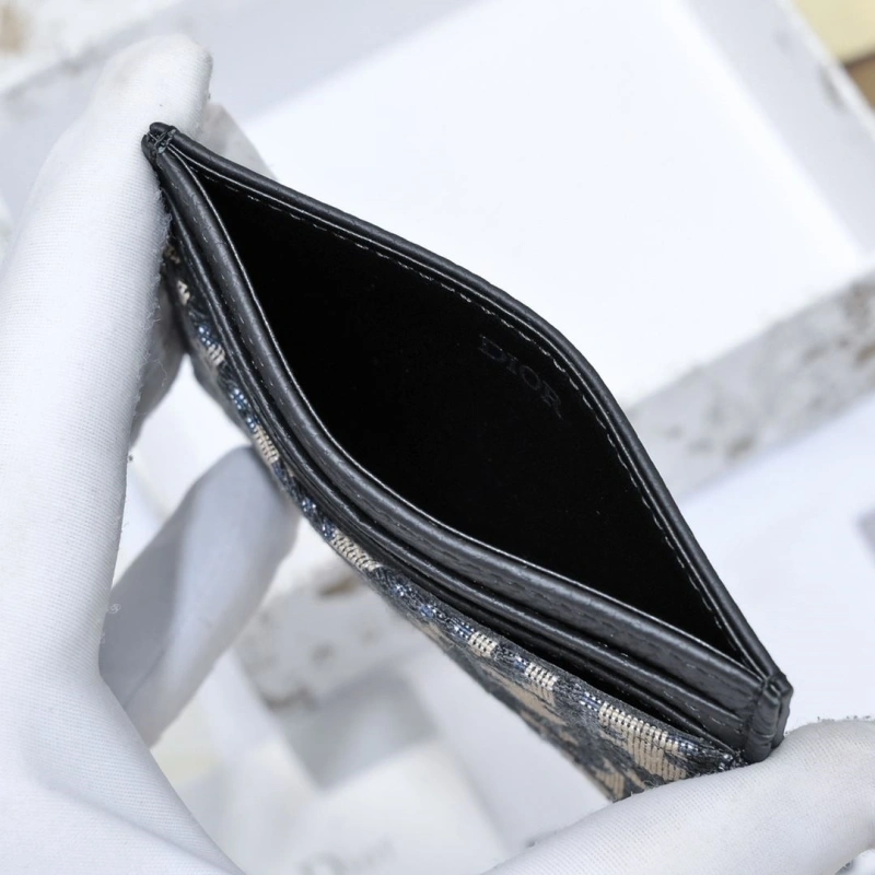 D10r wallet 4081b-1979