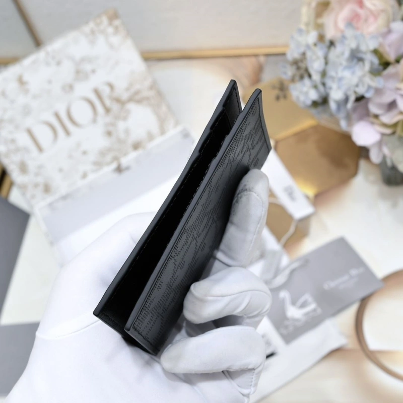 D10r wallet 4081b-2024
