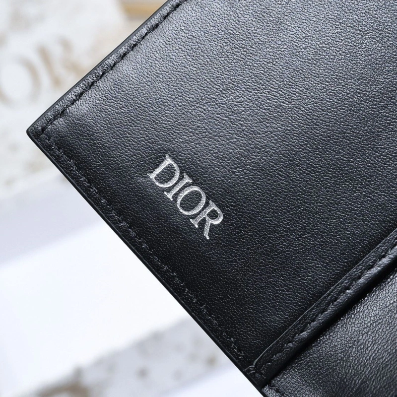 D10r wallet 4081b-2024