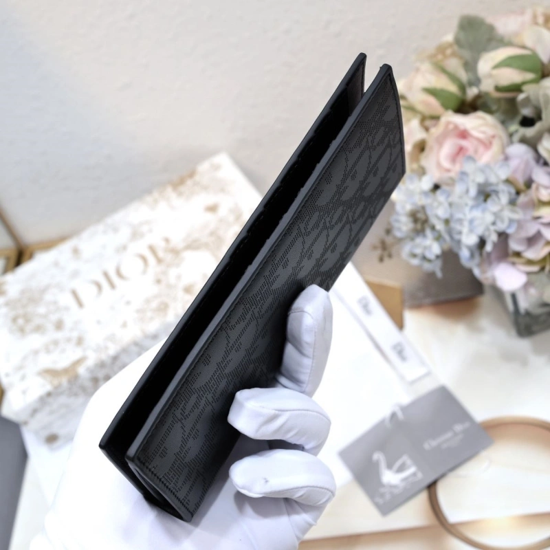 D10r wallet 4081b-2025
