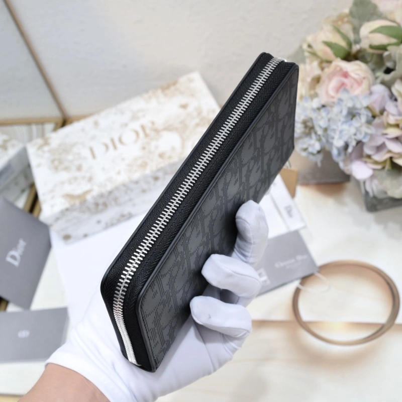 D10r wallet 4081b-2026