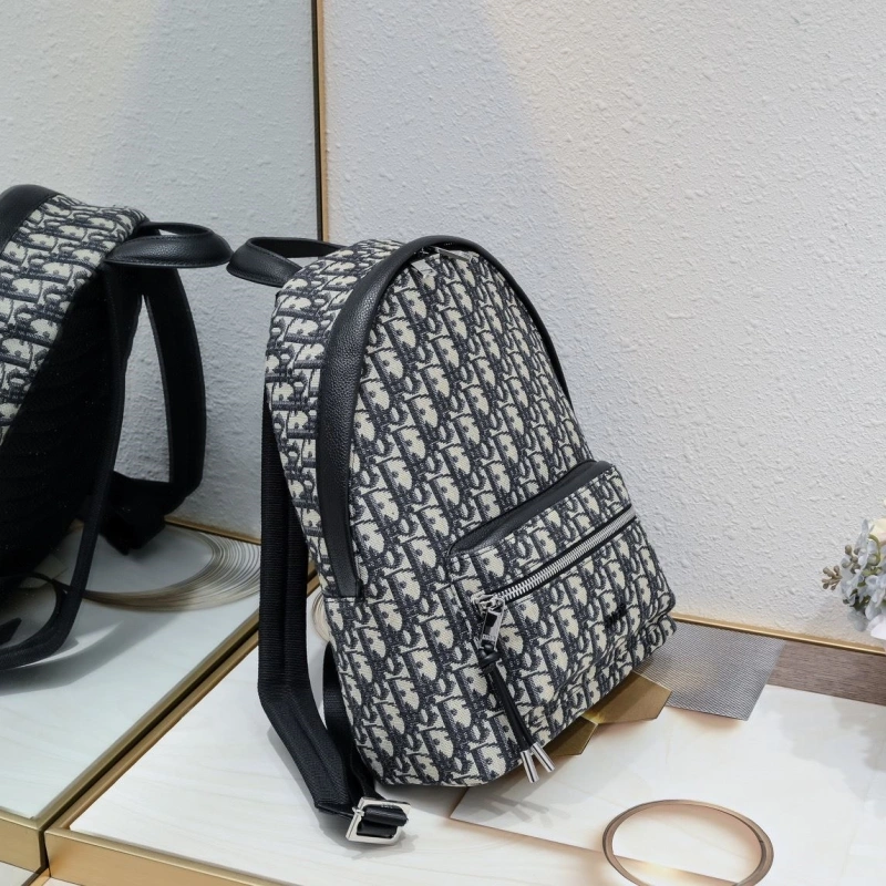 D10r backpacks 4081b-2084
