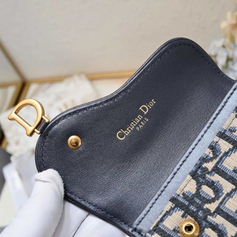 D10r wallet 4081b-2098