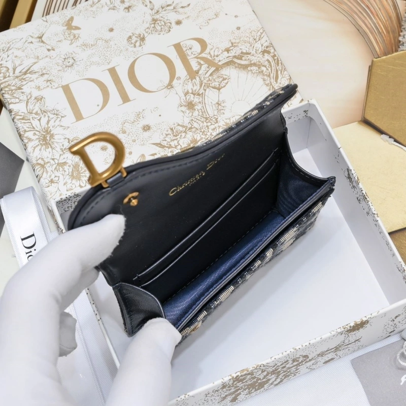 D10r wallet 4081b-2098