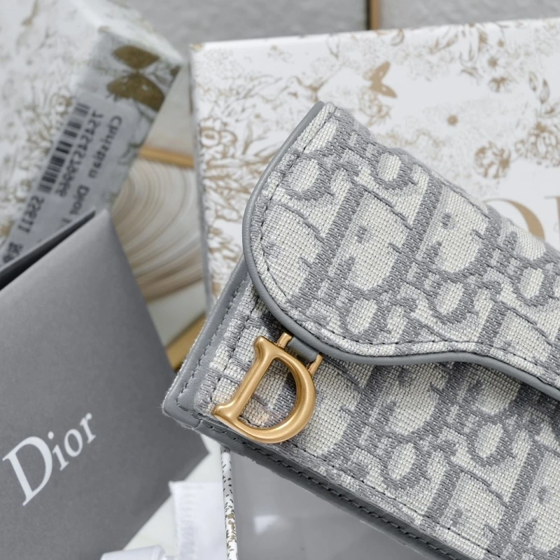 D10r wallet 4081b-2099