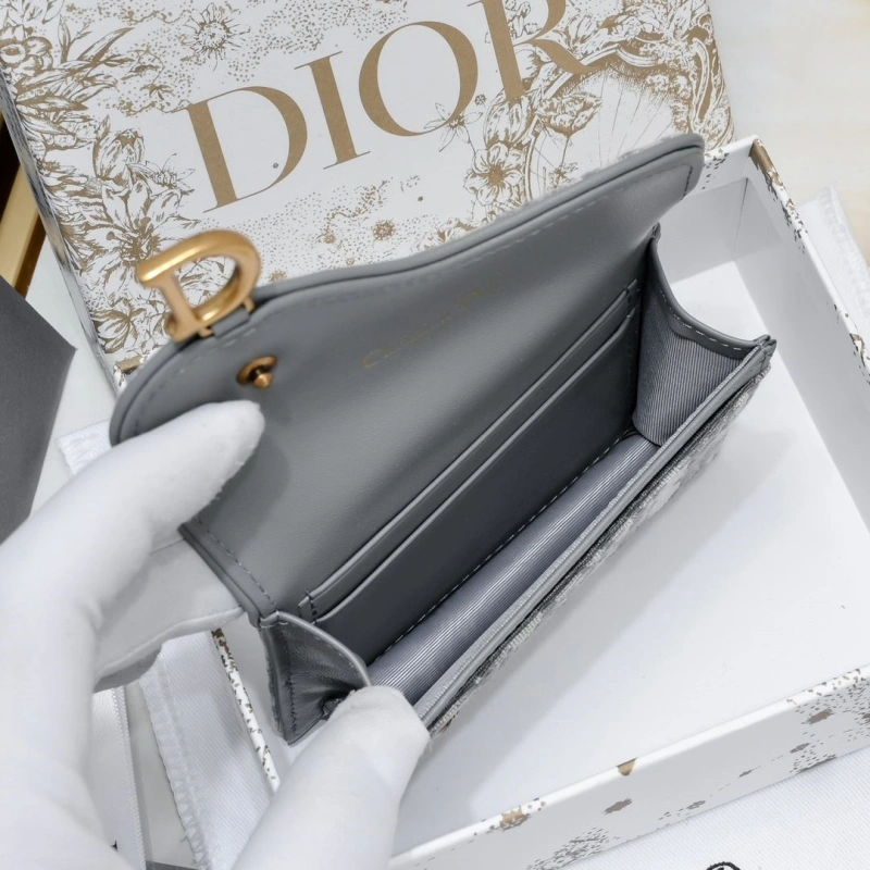 D10r wallet 4081b-2099