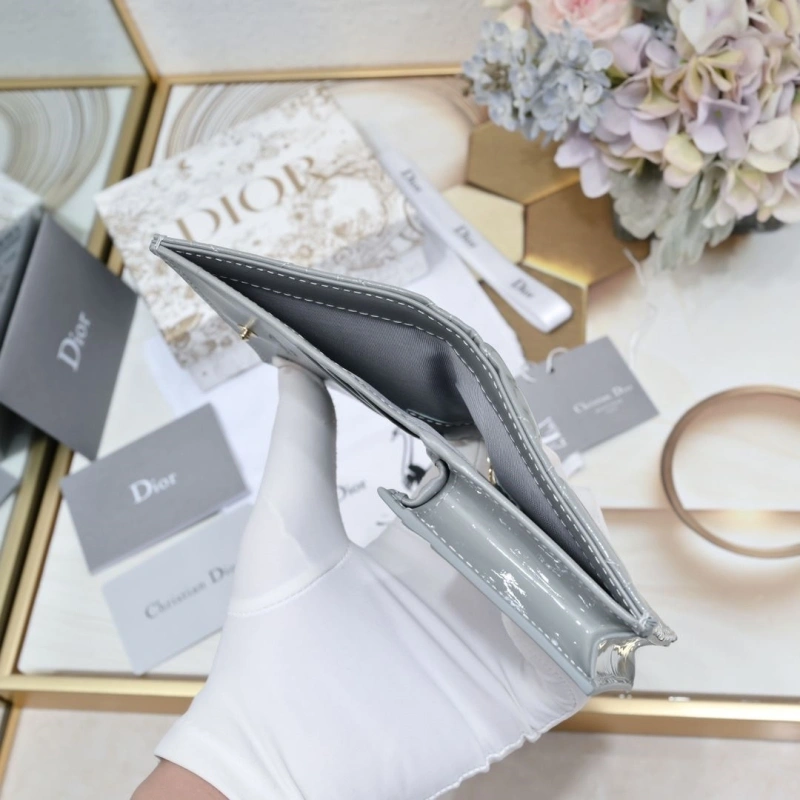 D10r wallet 4081b-2108
