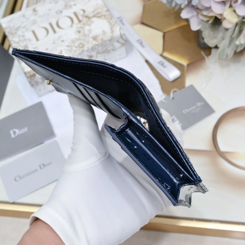 D10r wallet 4081b-2109