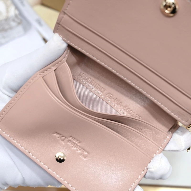 D10r wallet 4081b-2112