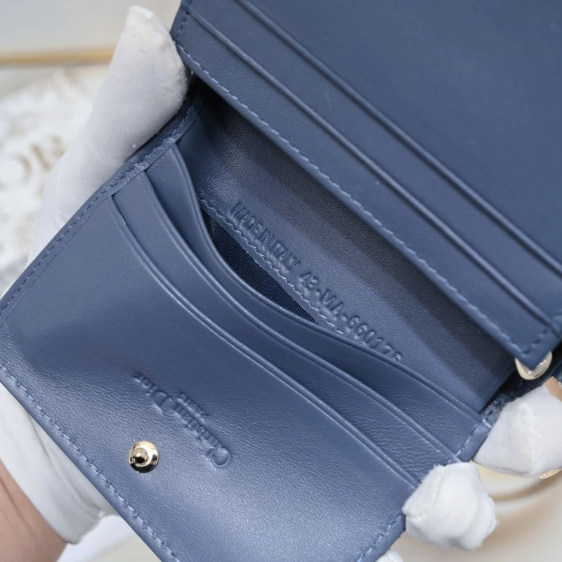 D10r wallet 4081b-2113